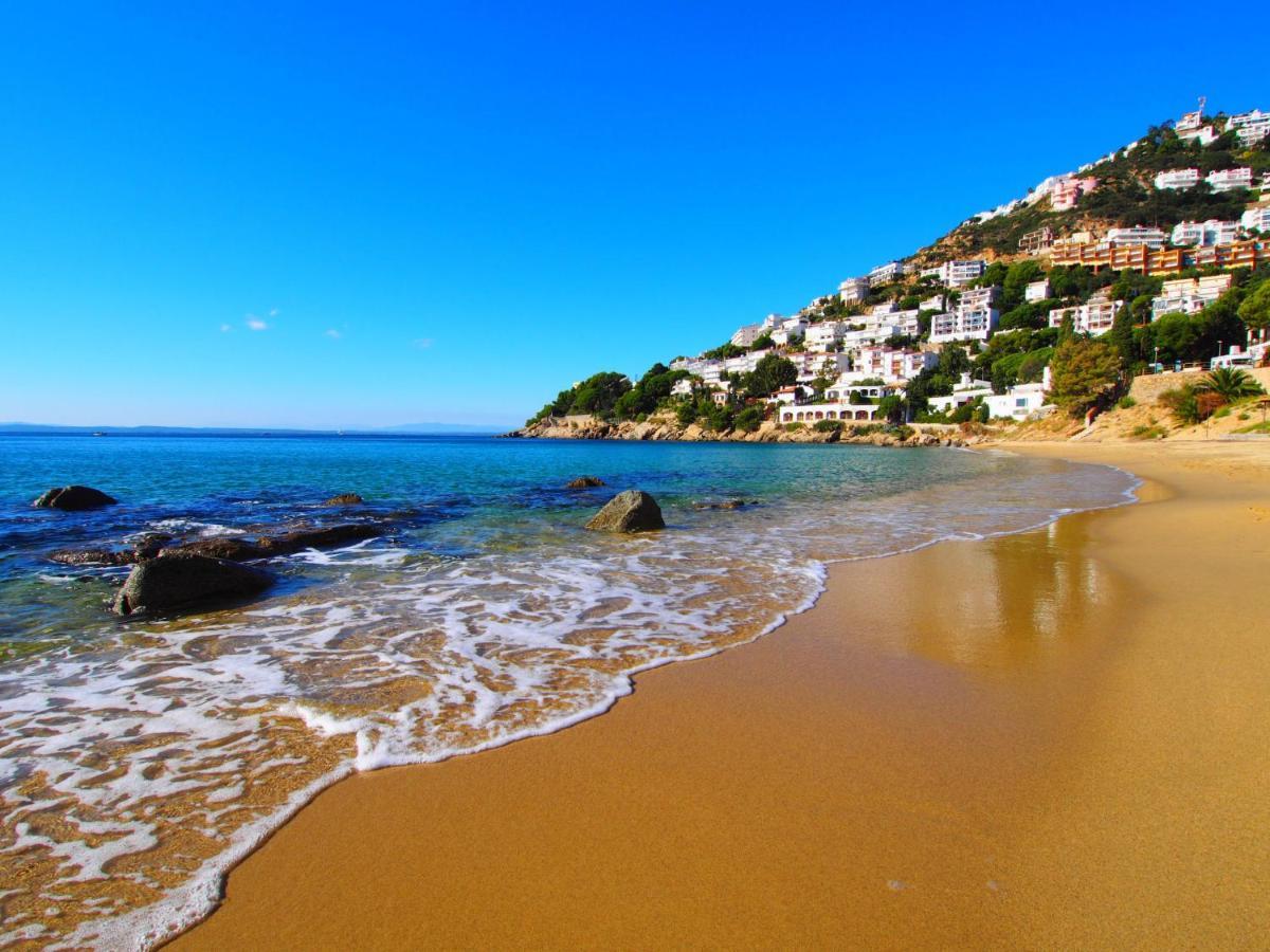 Apartment Platja De Roses-9 By Interhome Екстер'єр фото